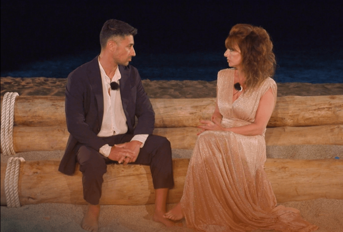 TV reytingleri: Temptation Island rahibeleri bile geride bırakıyor. The Nazzi Affair (Meredith Kercher hakkında) düşüşte: Zona Bianca tartışmasız kazanıyor - Auditel'in En İyileri ve En Kötüleri