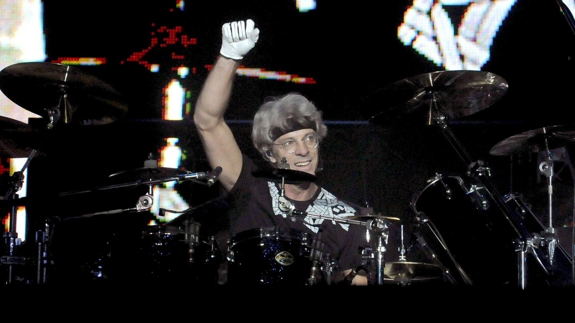 Stewart Copeland, „Tak na nowo odczytuję mit policji”