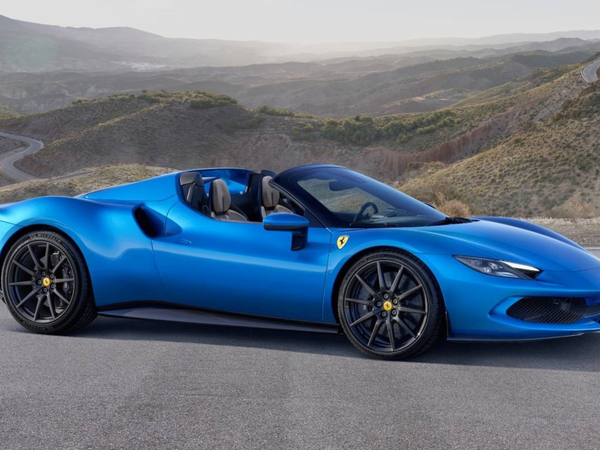 « Une réponse inattendue » : comment la Ferrari hybride accélère après avoir été détruite suite à un accident