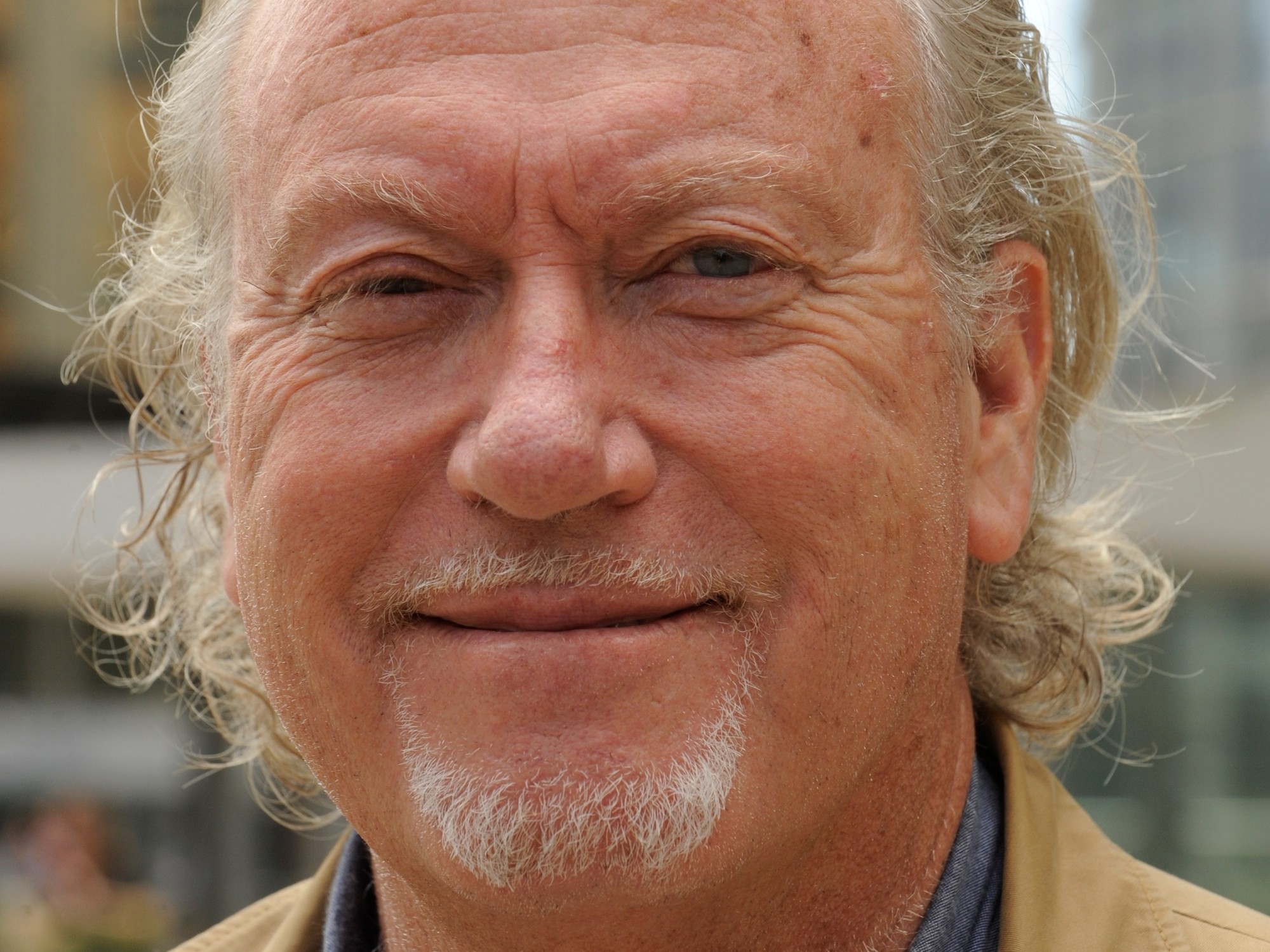 Jon Lee Anderson, erste Schritte eines politisierten Reisenden