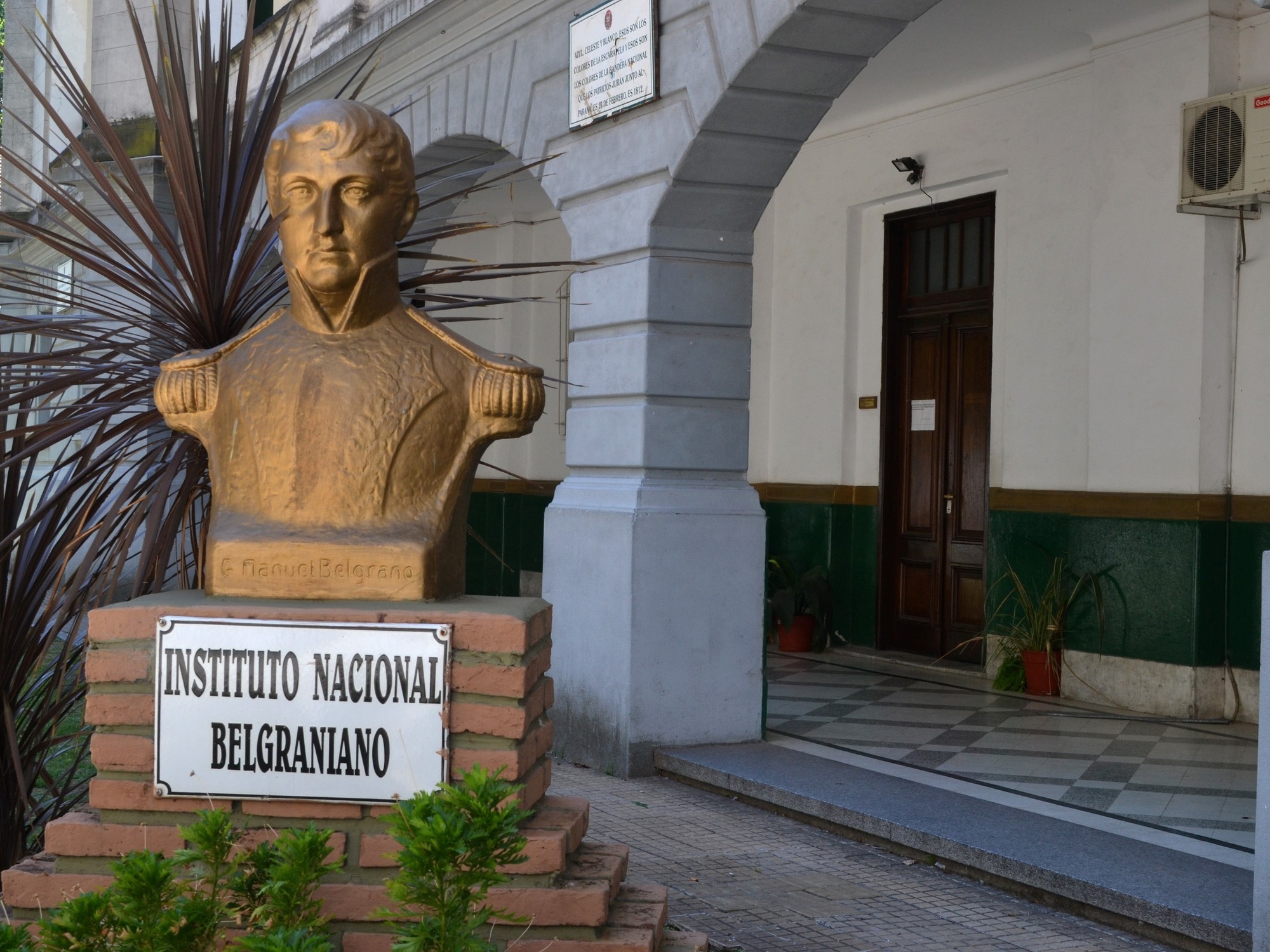 Petitions, civil associations, and patriotic rallies to remedy the chainsaw problem in history institutes