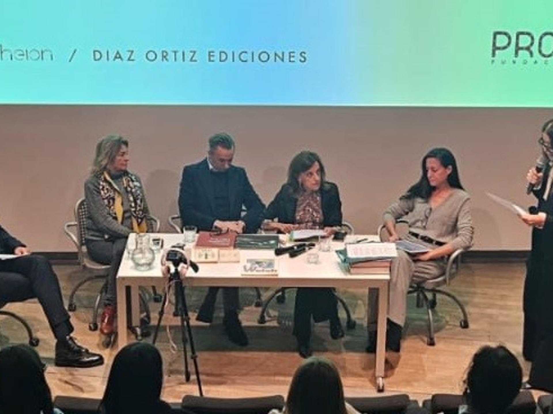O poder dos editores: como quatro mulheres icônicas transformaram a arte e o design na Argentina
