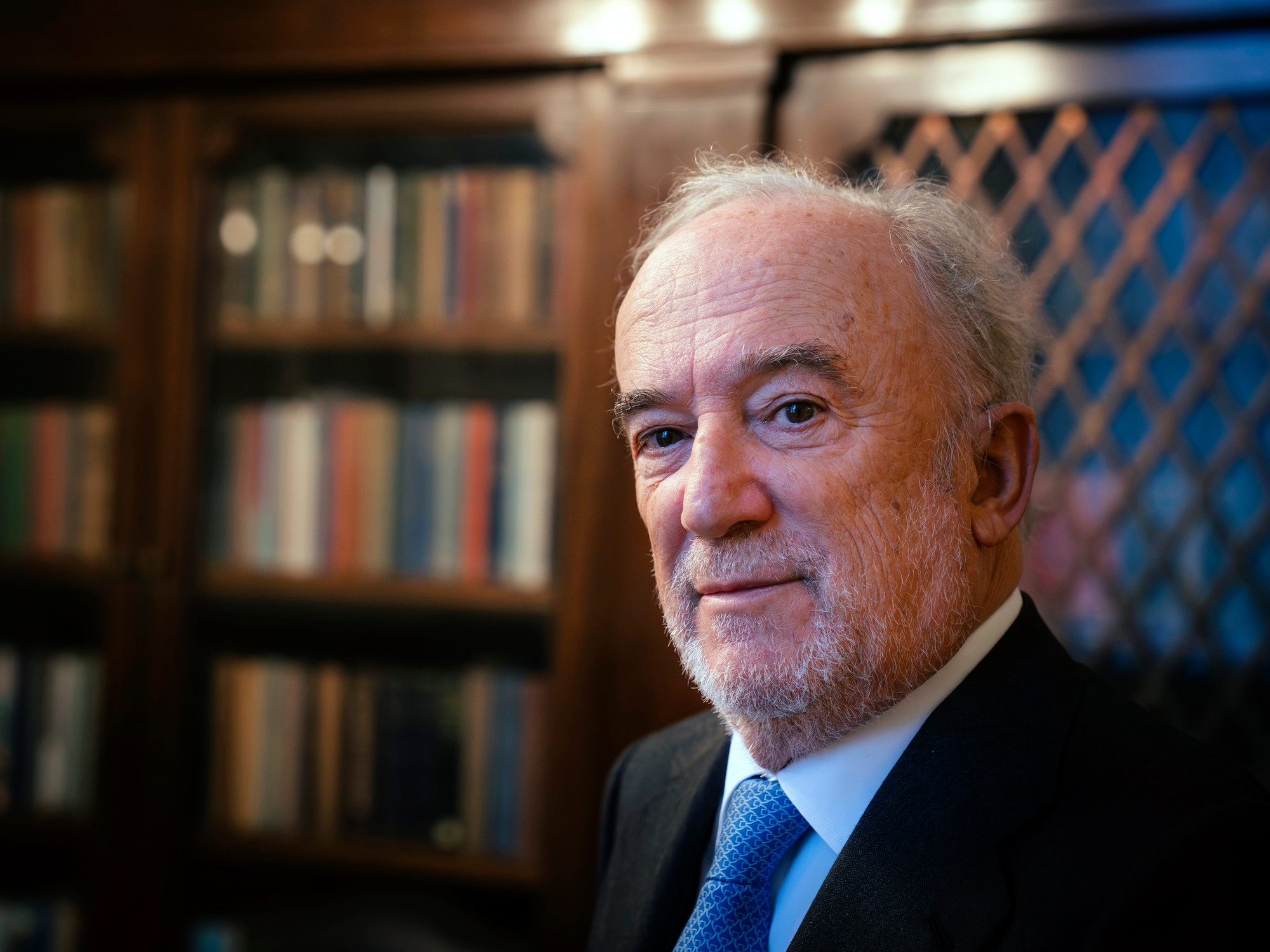 RAE (İspanyol Kraliyet Akademisi) Müdürü Santiago Muñoz Machado: "Dili yok etmek ayrımcılığı sona erdirmez."