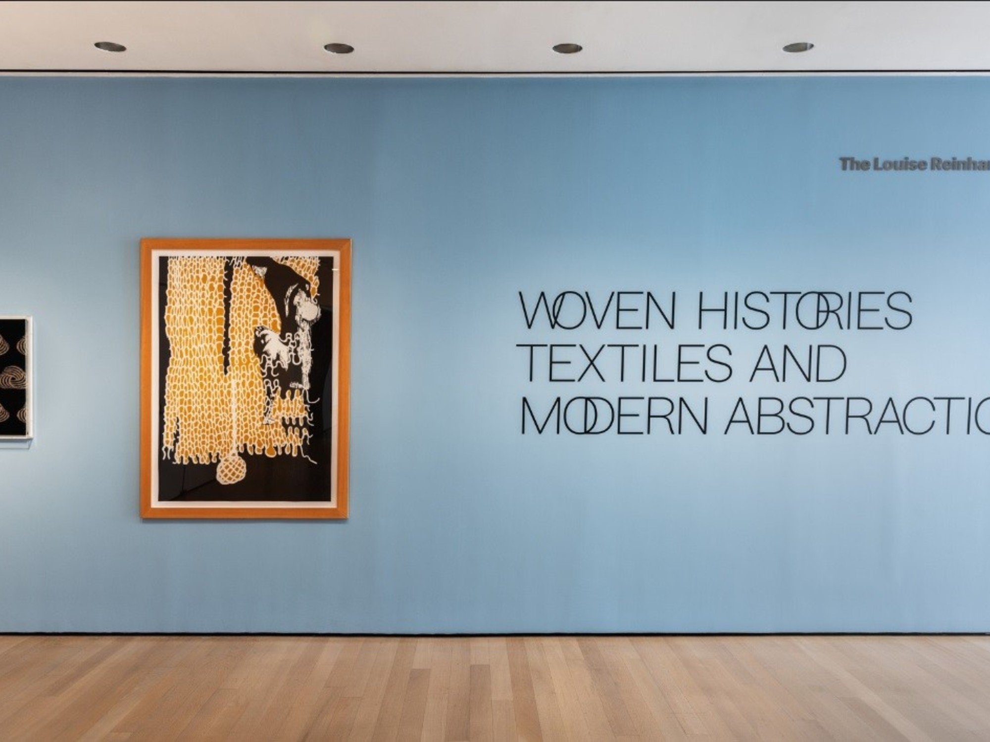 MoMA i wystawa „Tkane historie”: tkaniny i abstrakcja w obliczu ofensywy politycznej
