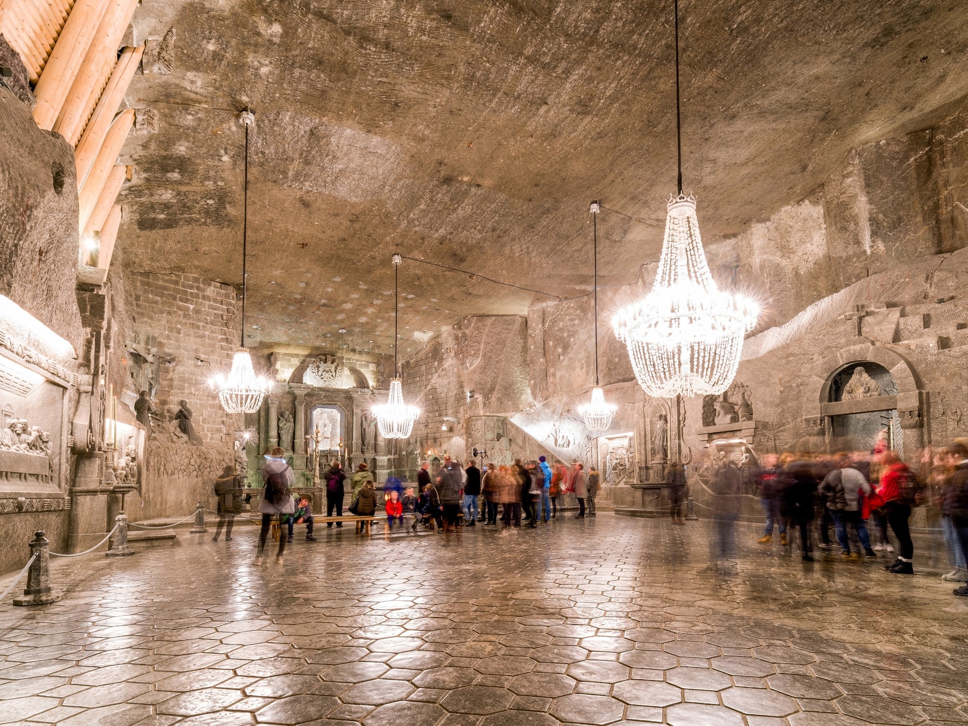 Kopalnie w Wieliczce – imponujący podziemny świat soli