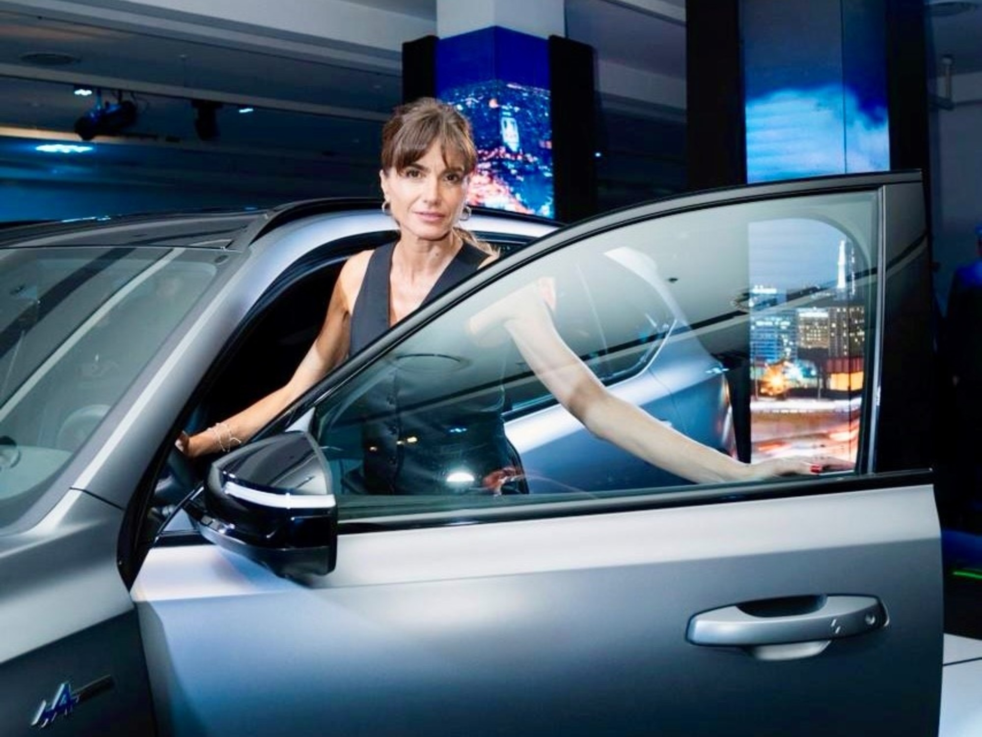 Florencia Raggi ve arabalarla ilişkisi: "Sanki partnerimden ayrılmışım gibi hala birini özlüyorum"