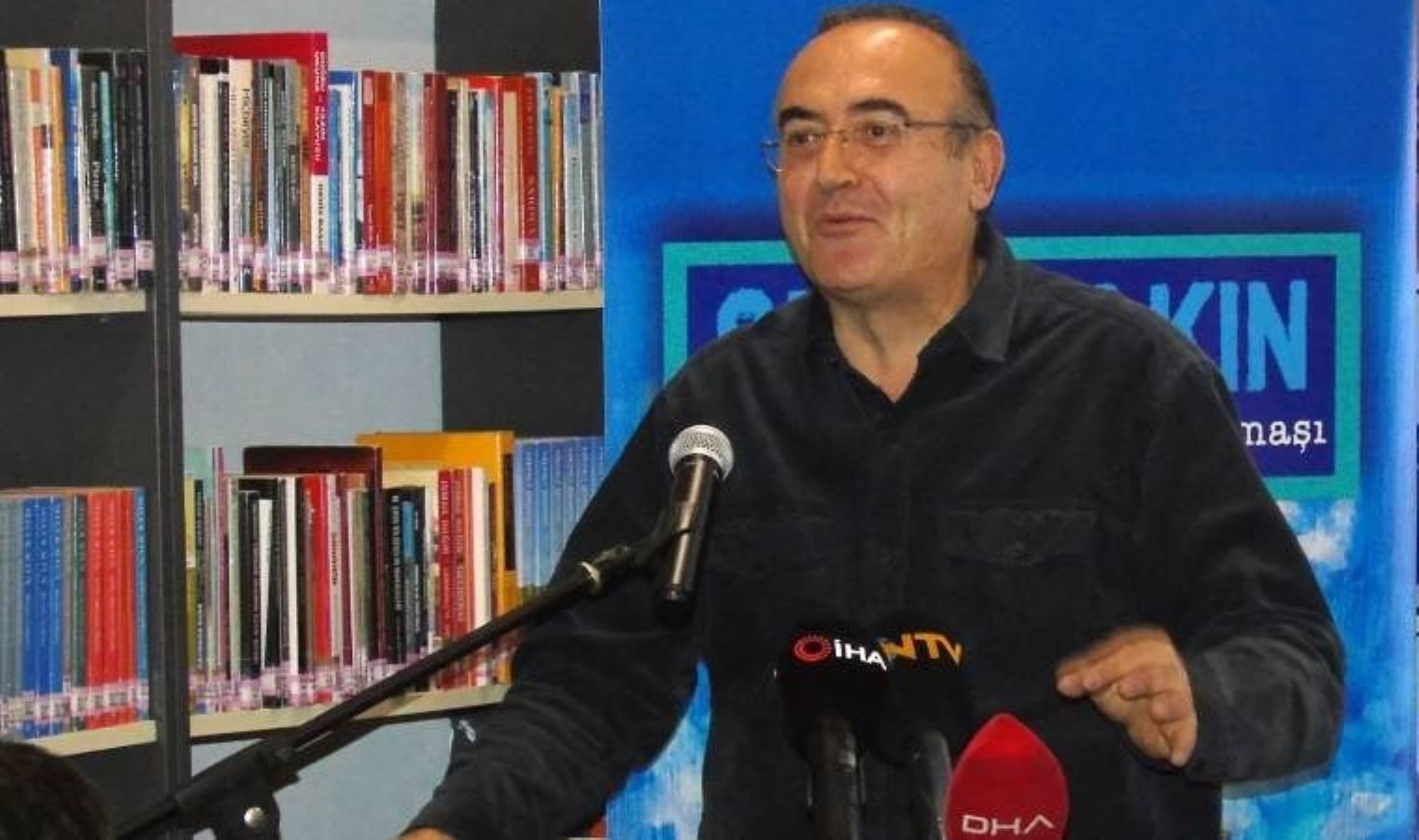 Il nuovo libro dell'autore Sunay Akın è stato presentato in una biblioteca ricavata da una prigione a Gaziantep: "Atatürk ha fondato la Repubblica sulla cultura"