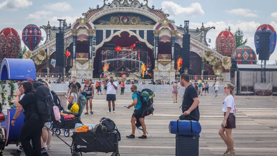 Tomorrowland'in ikinci hafta sonu, ilk hafta sonunda yaşanan olayların ardından bugün başlıyor.