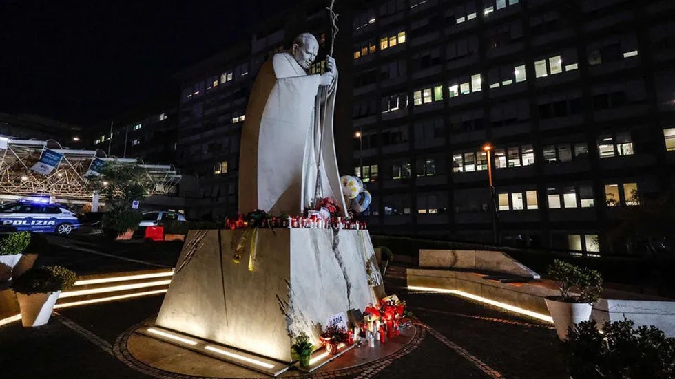 Portugueses se unen a cardenales católicos en oración por la salud del Papa