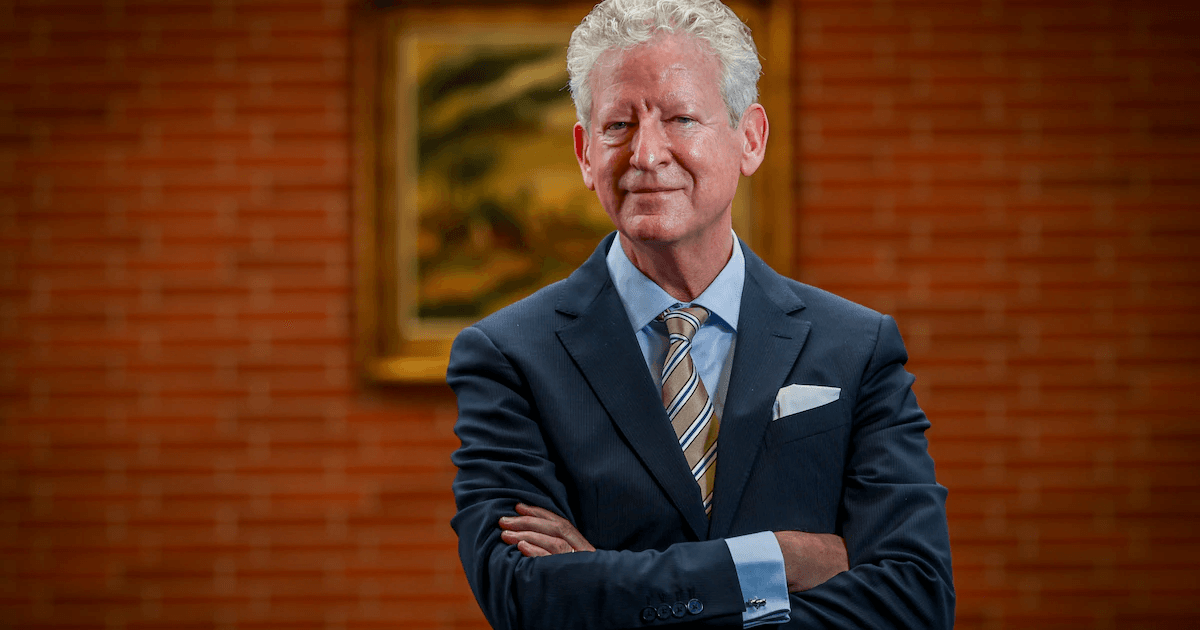 Belgium: Under pressure, centrist Aalter mayor Pieter De Crem resigns and leaves his party following a controversy. He had hijacked a plan to combat slum landlords to protect his city from the settlement of migrants.