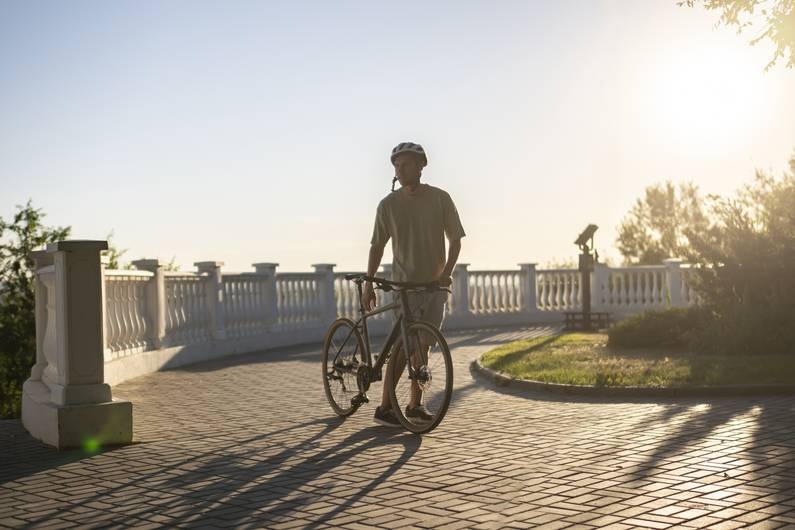 Veiligheid en conditie: 7 professionele tips voor fietsen in de zomerhitte