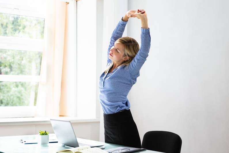Attivi nella vita di tutti i giorni: solo 2 minuti al giorno: come i "fitness bites" rafforzano la tua salute