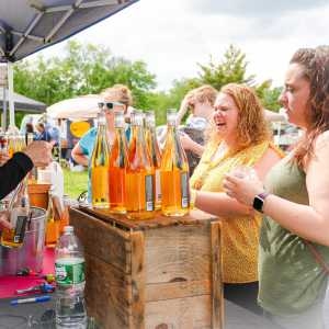 Poza butelką: Pioneer Valley Wine Festival będzie obejmował degustacje wina i nie tylko