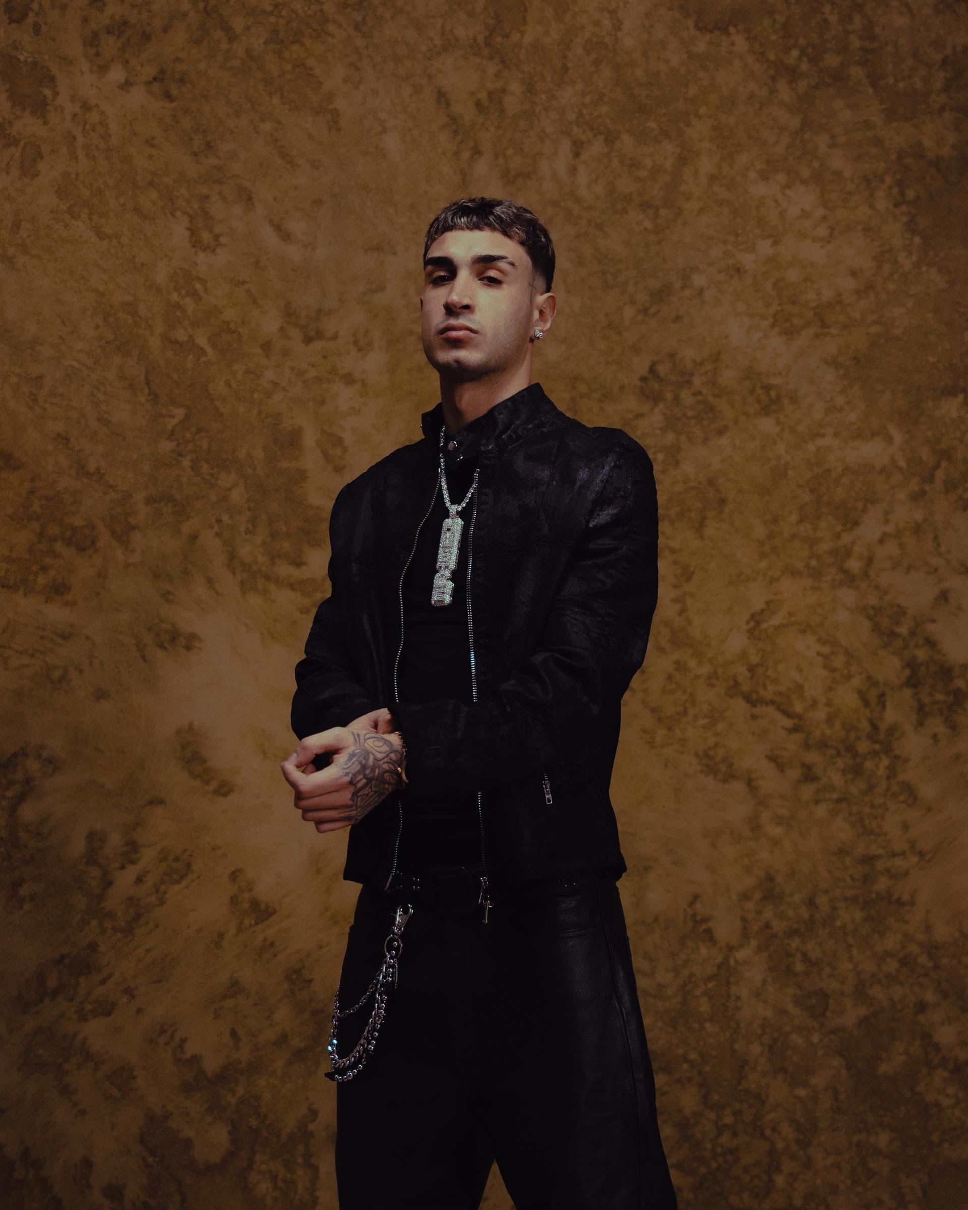 Capo Plaza keert terug naar Salerno met de release van "Hustle Mixtape Vol. 2" in de winkel. Tot ziens bij Feltrinelli op 12 november.