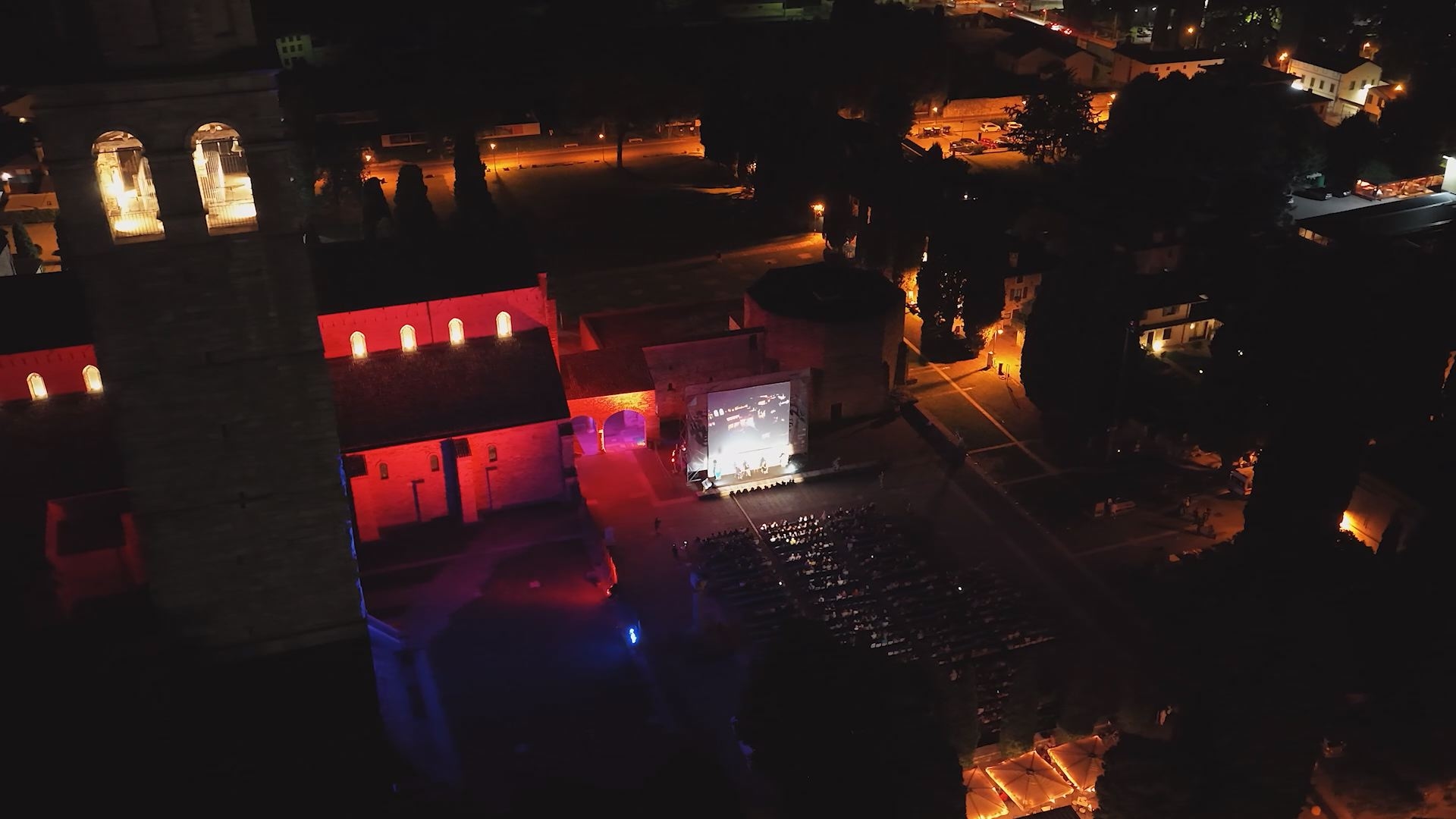Aquileia Film Festival: Archäologie im Film fesselt das Publikum auf dem Platz und per Live-Streaming.
