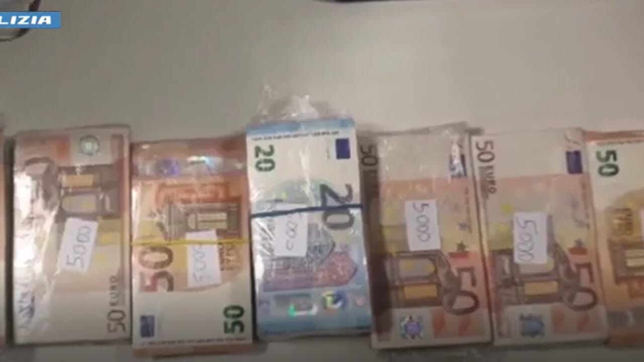 5 avroluk banknotun fotoğrafıyla 100 bin avro taşındı: Milano'da uyuşturucu kaçakçılığının "uçan para" sistemi nasıl işliyor?