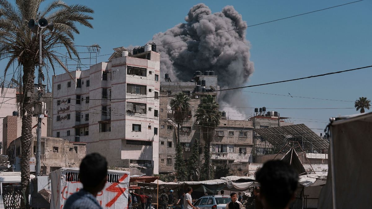 "We're close to a deal": Trump announces "very close" Gaza ceasefire