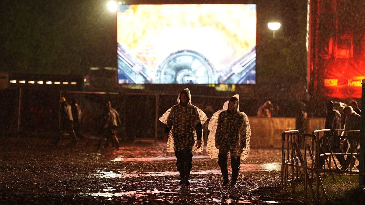 "Hayat ve uzuvlar için tehlike": Wacken ziyaretçileri kamp alanını boşaltmalı