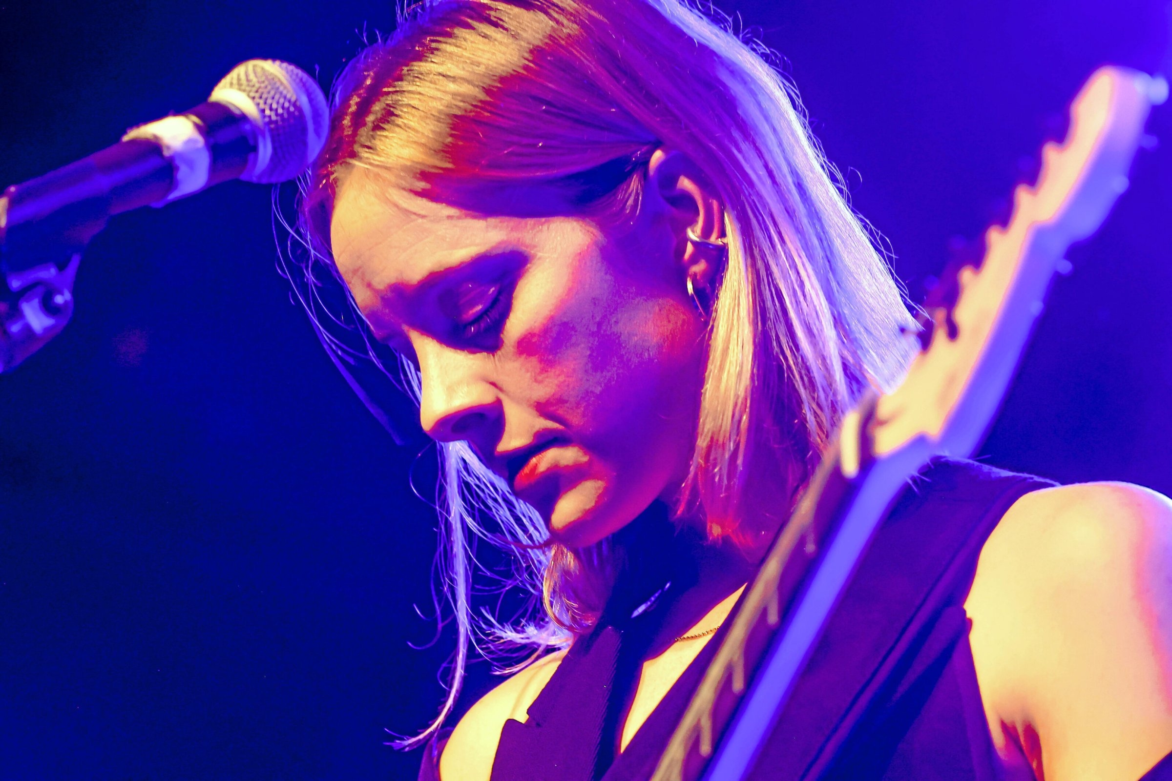 Postpunk | »Abyss« di Anika: tutte le carte rimescolate