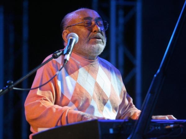 Le quartier latin de Harlem (USA) dit au revoir au légendaire pianiste Eddie Palmieri.