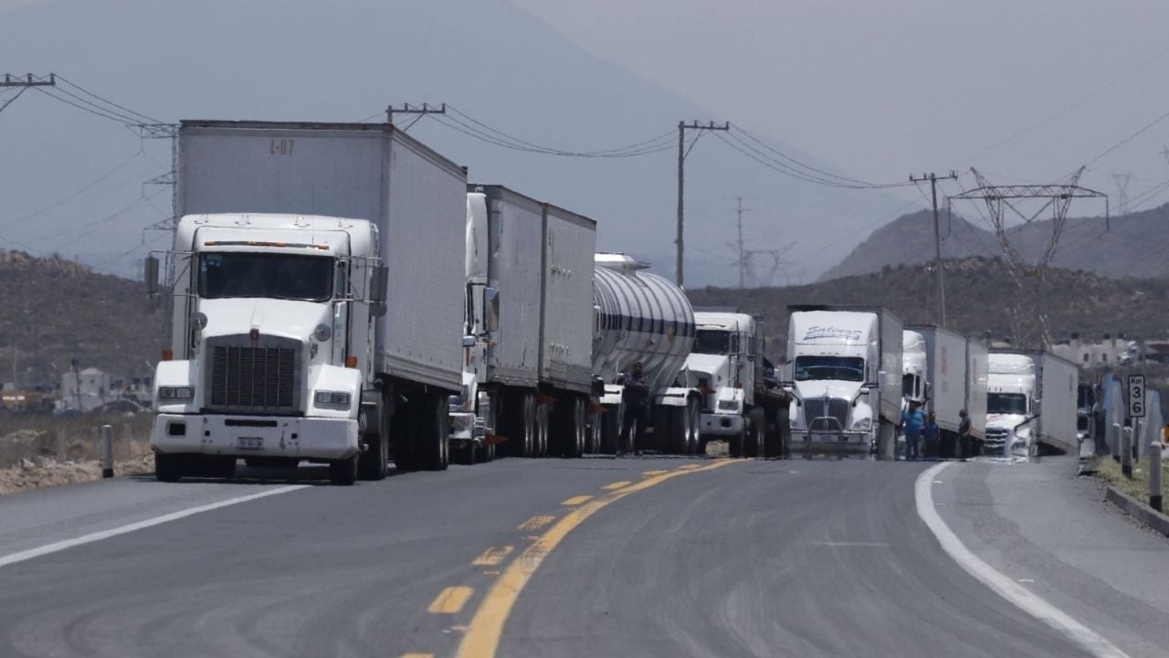 Gli Stati Uniti riprendono i controlli completi alle frontiere del trasporto merci