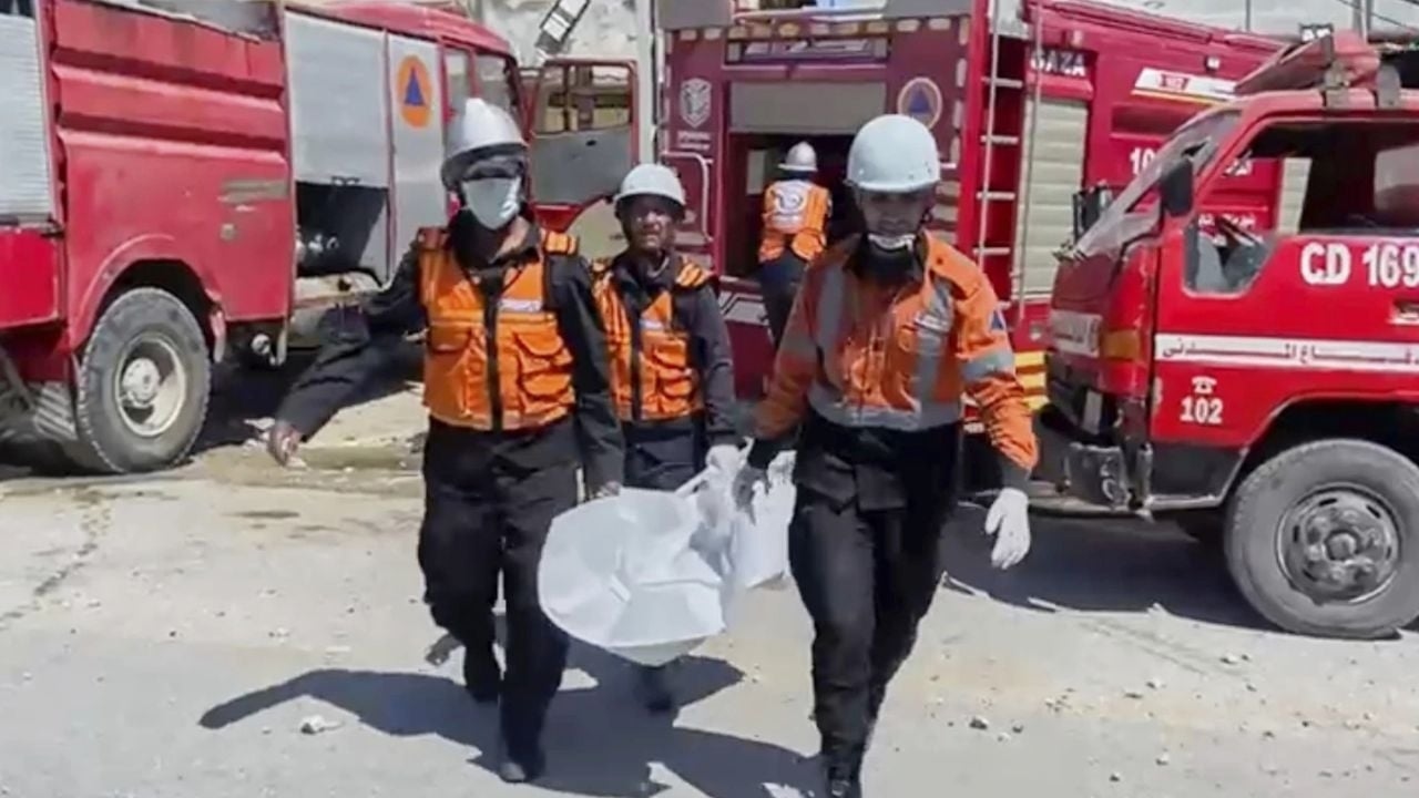 Nove dei dieci figli di un medico muoiono durante gli ultimi attacchi israeliani a Gaza.