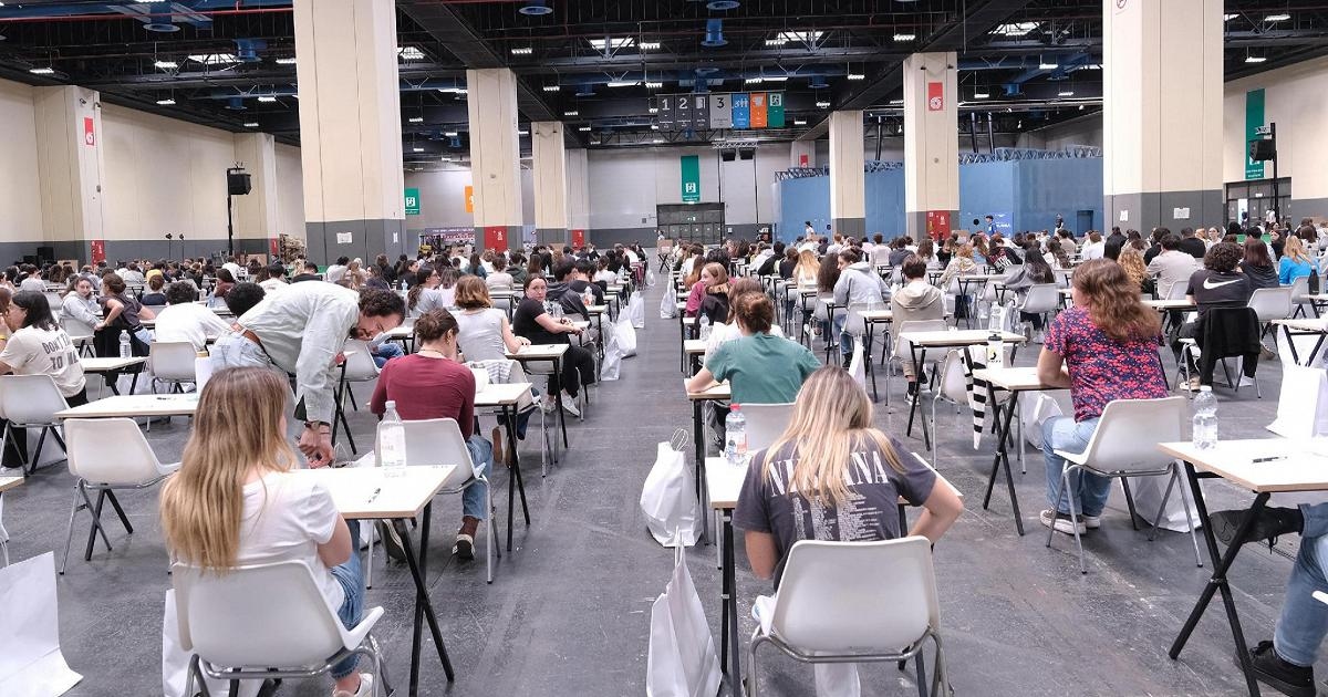 Suppression du nombre limité de places à la faculté de médecine, la réforme approuvée par le Conseil des ministres