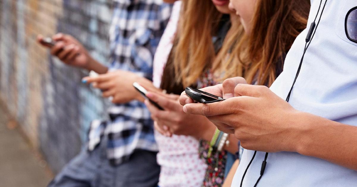 Dolores de cabeza, estrés y abuso de dispositivos digitales entre los desencadenantes