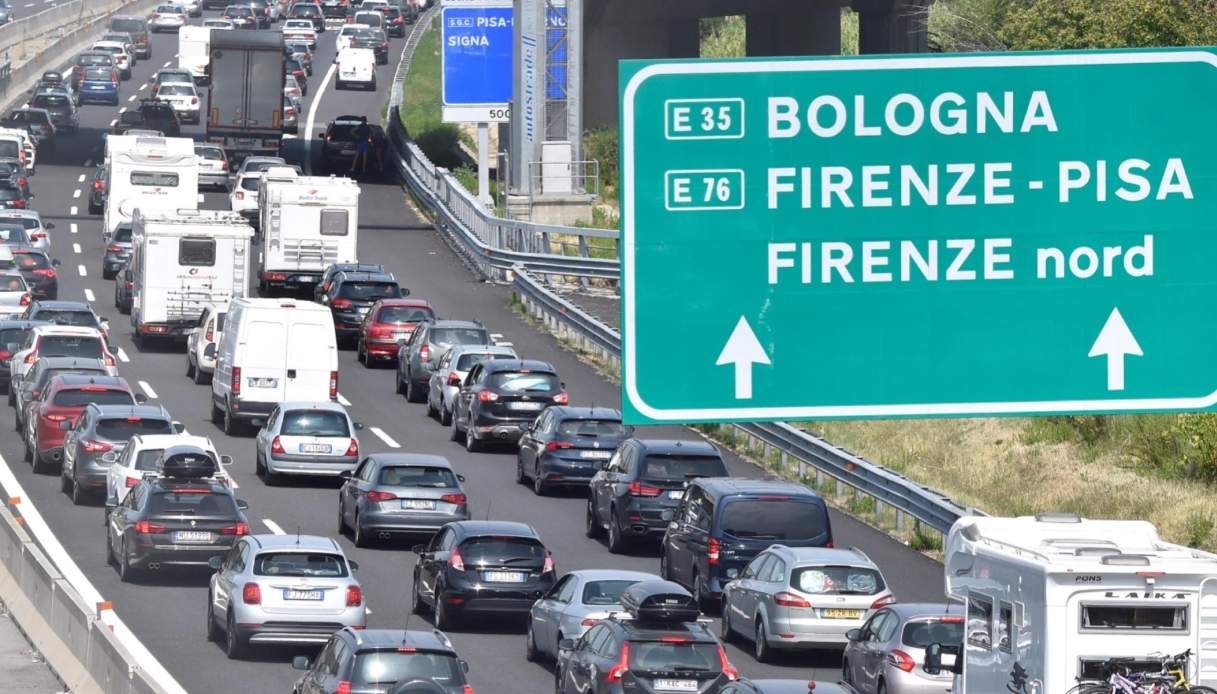 Il traffico sulle autostrade oggi 8 agosto 2025 in tempo reale