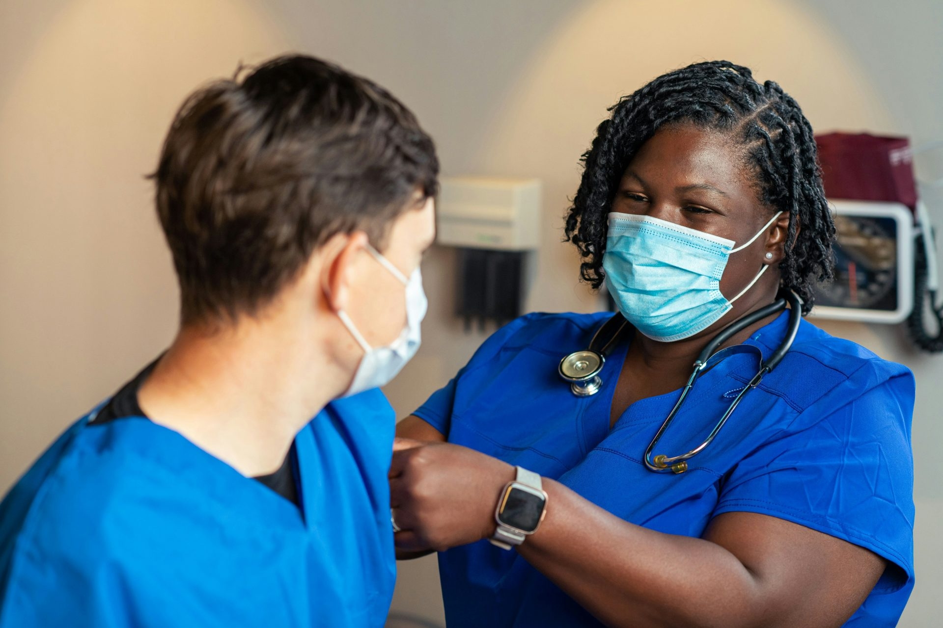 Senza gli infermieri stranieri, la sanità italiana crolla