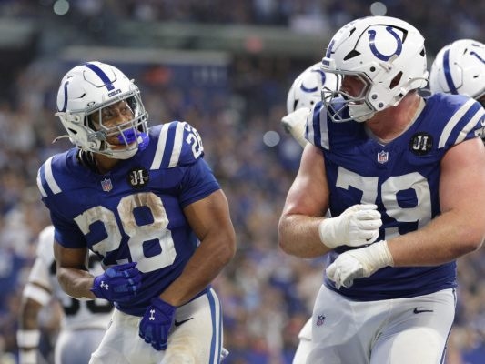 Raimann's Colts roll over Tennessee Titans in NFL