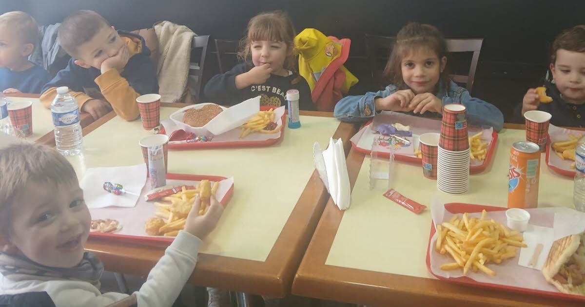 Vézelise. An outing for the children from the daycare center