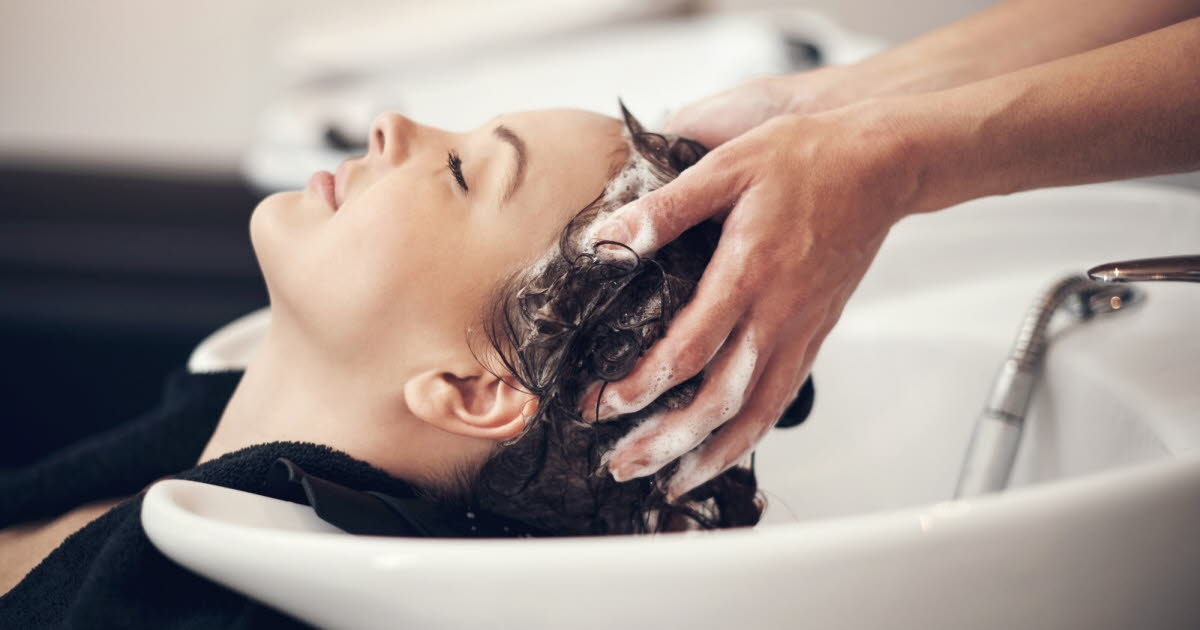 Health. Hairdresser's syndrome: is there an increased risk of stroke after a shampoo?