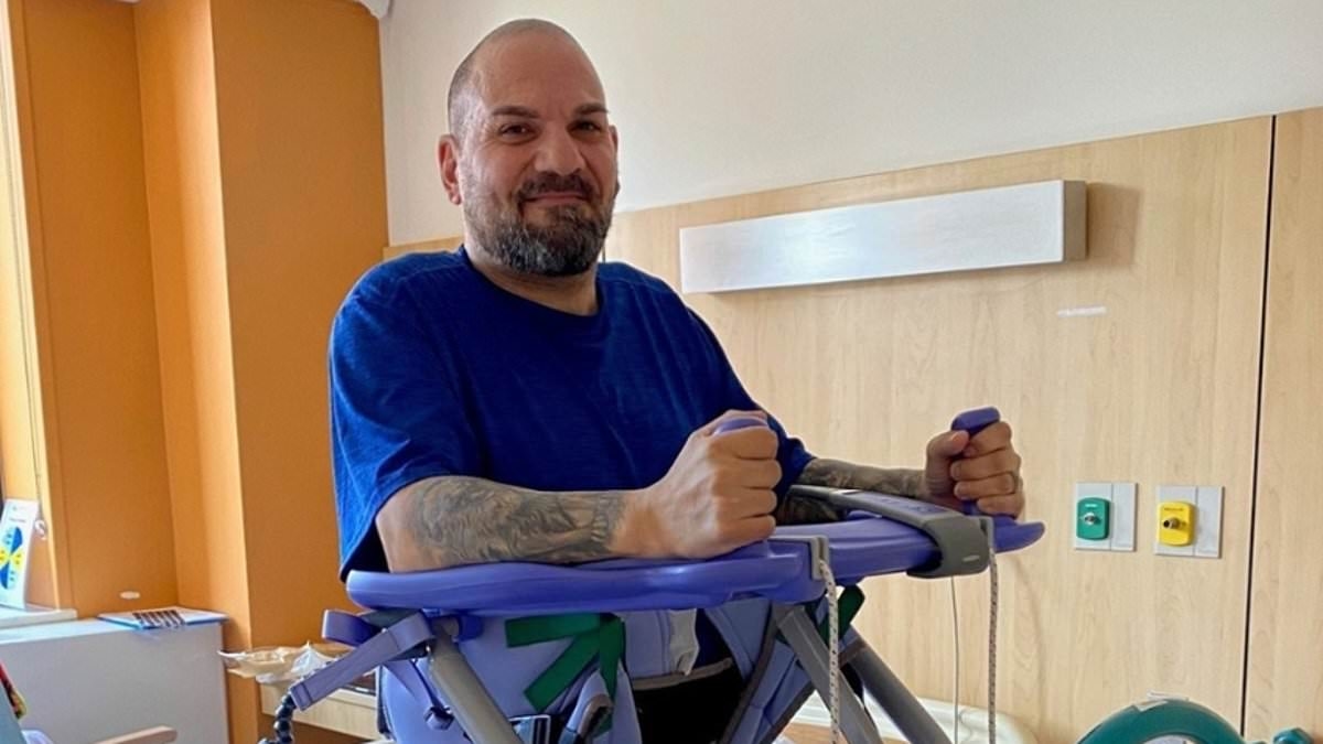 Bahçede çalışırken başıma gelen beklenmedik bir böcek ısırığı beni güçten düşüren bir nörolojik hastalığa sürükledi