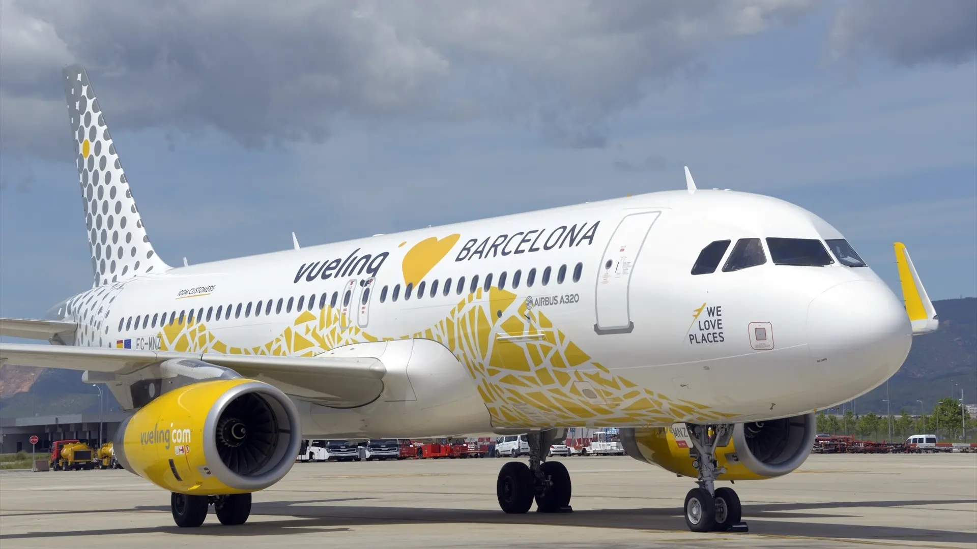 Flights from 16 euros: where to get cheap plane tickets from Barcelona to the Balearic Islands, Milan, or London