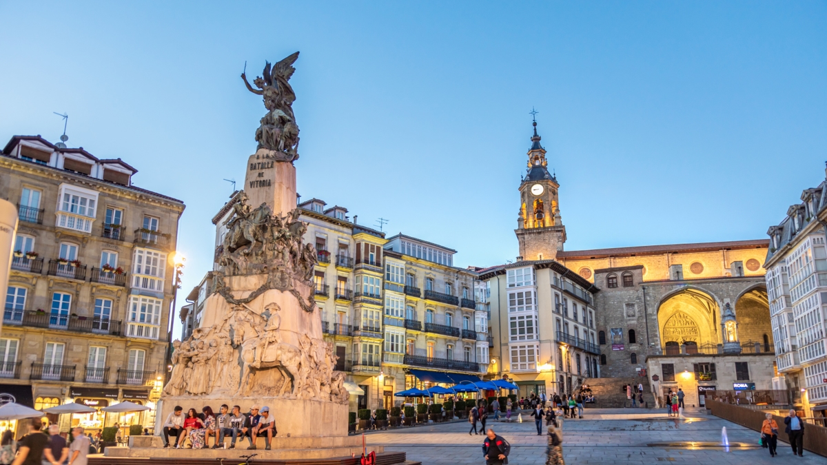 Bask Bölgesi: Plajların, sanatın ve tarihi bağların tadını çıkarabileceğiniz bir bölge
