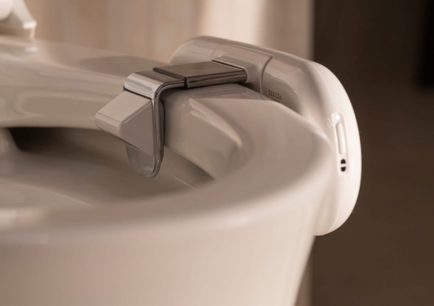 Soon, a connected camera in our toilets? This project is very serious.