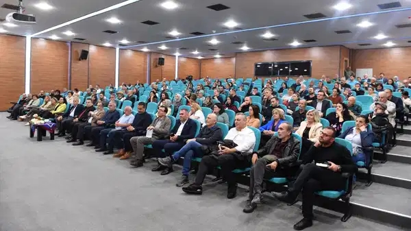 Los Encuentros de Escritores de Ortahisar llevaron la literatura a Trabzon durante cuatro días.