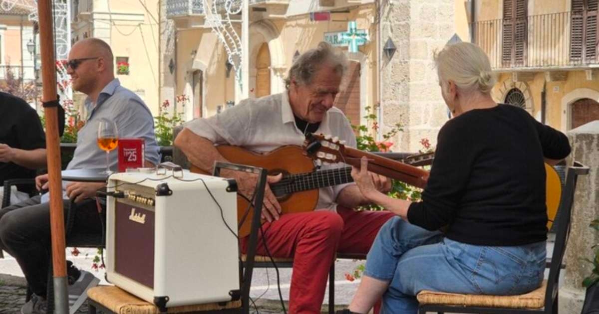 Il villaggio italiano diventa nuova meta per gli stranieri