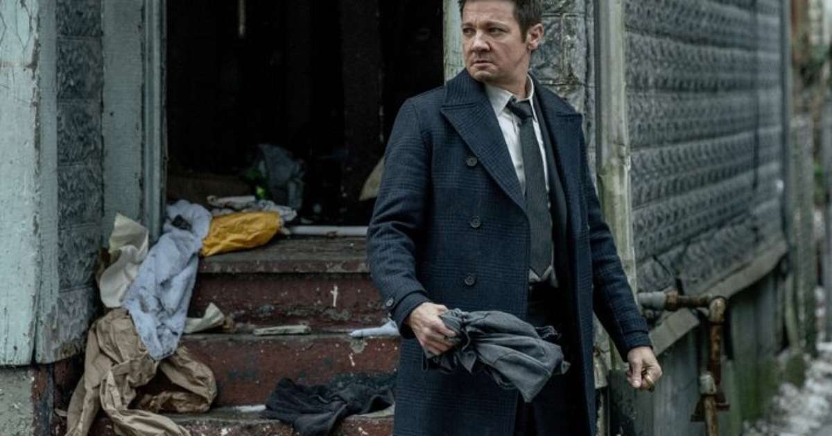 Un regista cinese afferma che Jeremy Renner l'ha minacciata di denunciarla al controllo immigrazione degli Stati Uniti.