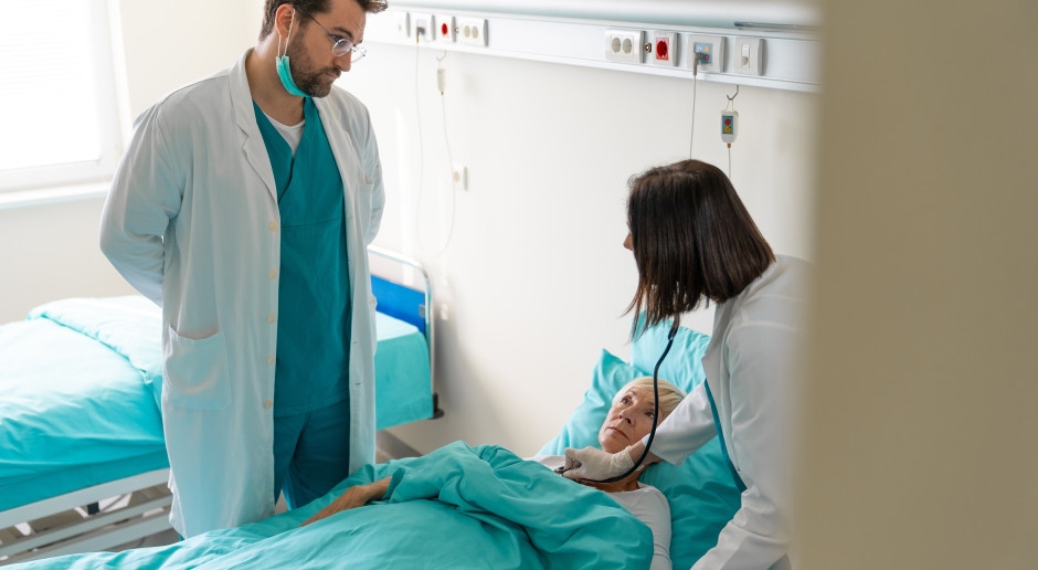 ¿El fin de las prácticas obligatorias para los médicos? "Reducirá aún más los niveles de conocimiento"