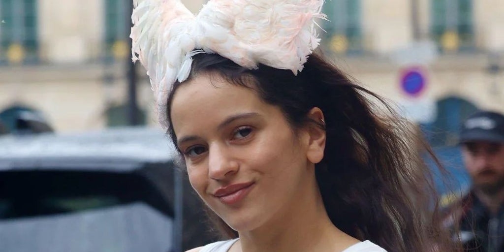 How Rosalía's wardrobe has become another element in the promotion of her new album 'Lux'