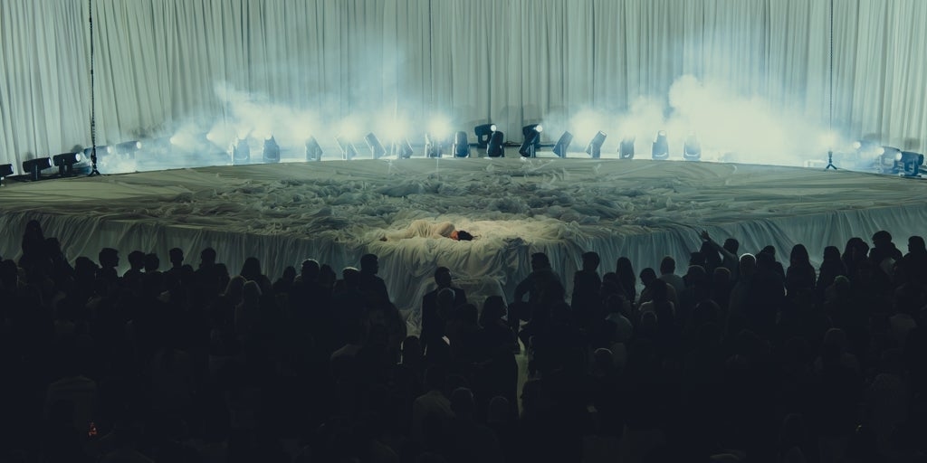 Rosalía e la promozione di 'Lux': come conquistare il mondo in 5 errori