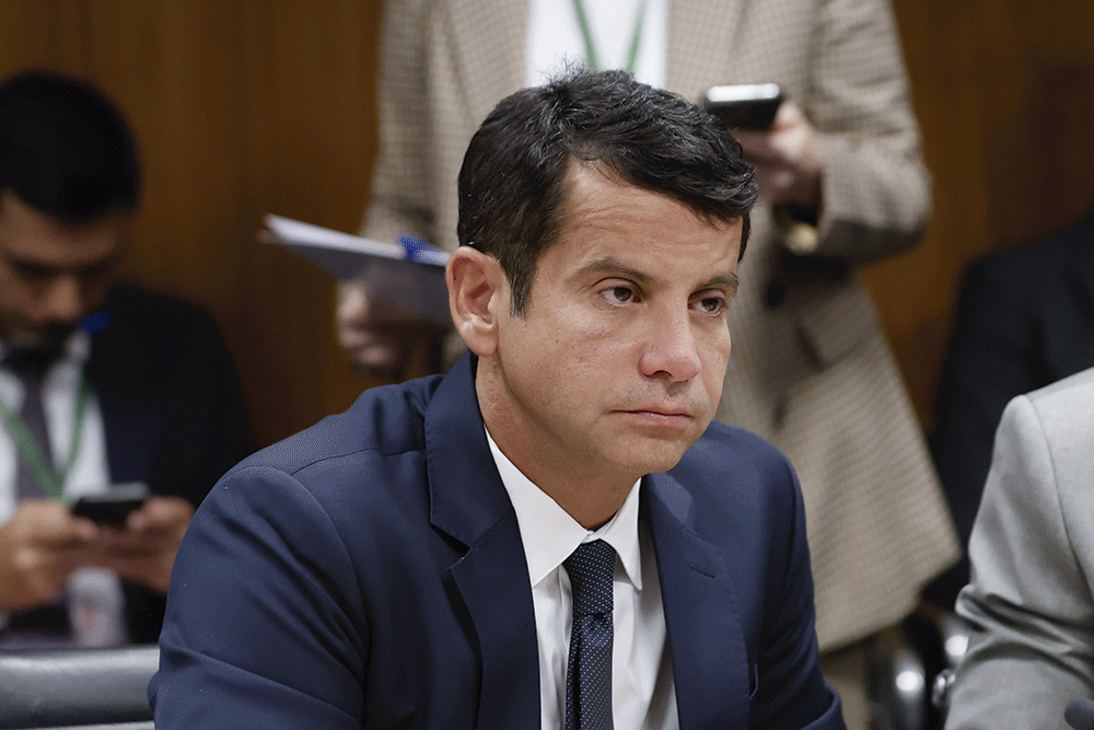 Doktor Luizinho'nun kuralları altında