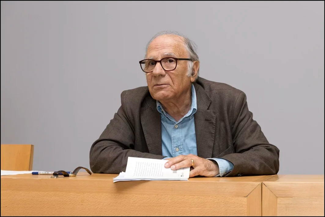 Poet Luís Serrano reveals the music he listens to.