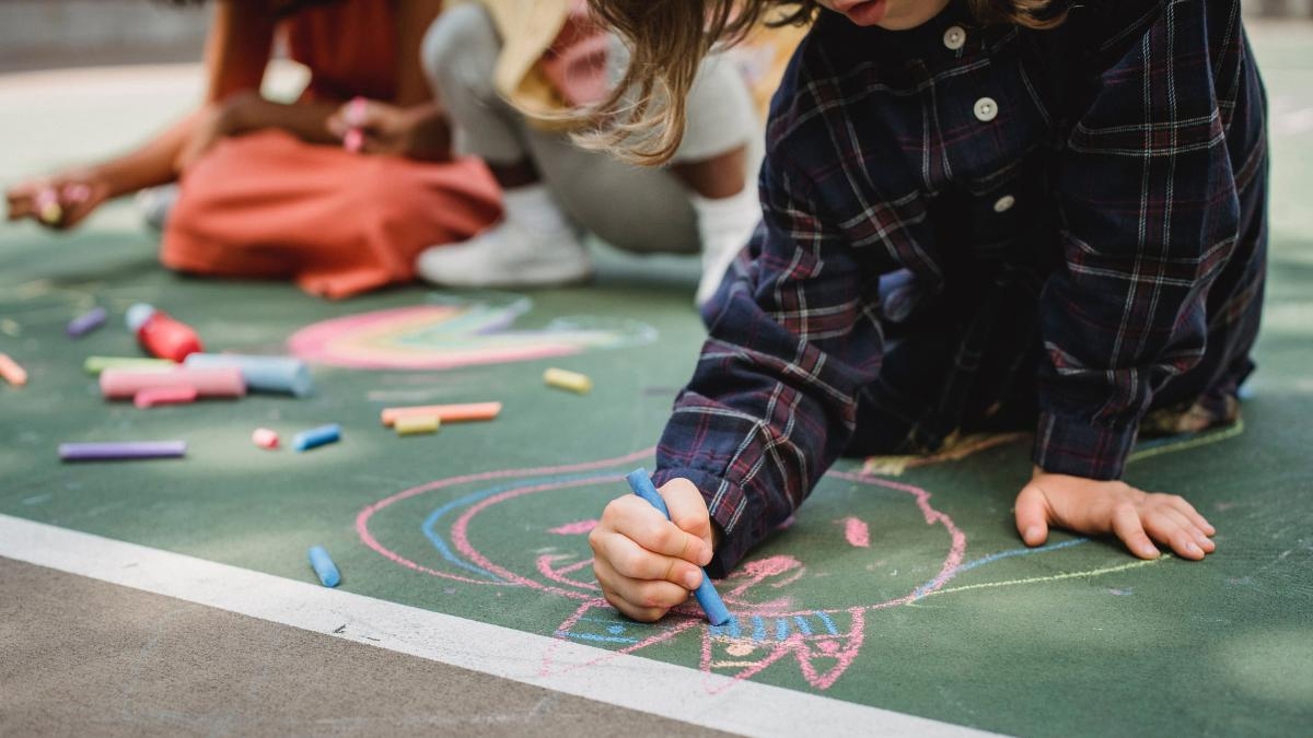 İspanya neden en yüksek çocuk yoksulluğu oranına sahip? Çünkü hatalı kamu politikaları var.