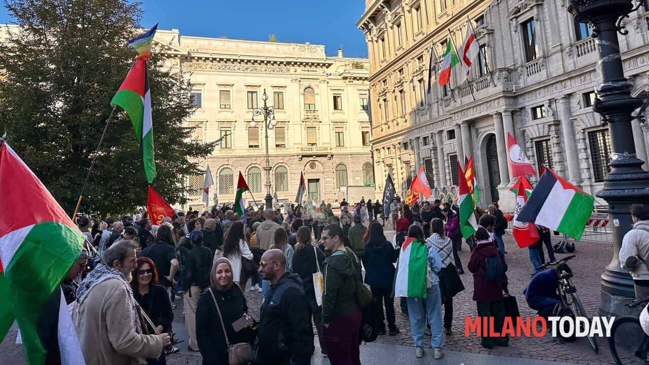 Wniosek o zerwanie więzi z Tel Awiwem: nowe głosowanie dzisiaj w Palazzo Marino, demonstracja na Piazza della Scala
