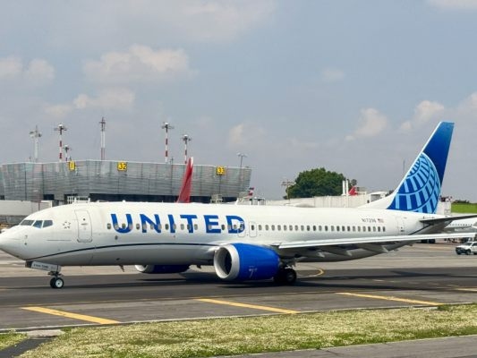 US shutdown leads to thousands of flight cancellations